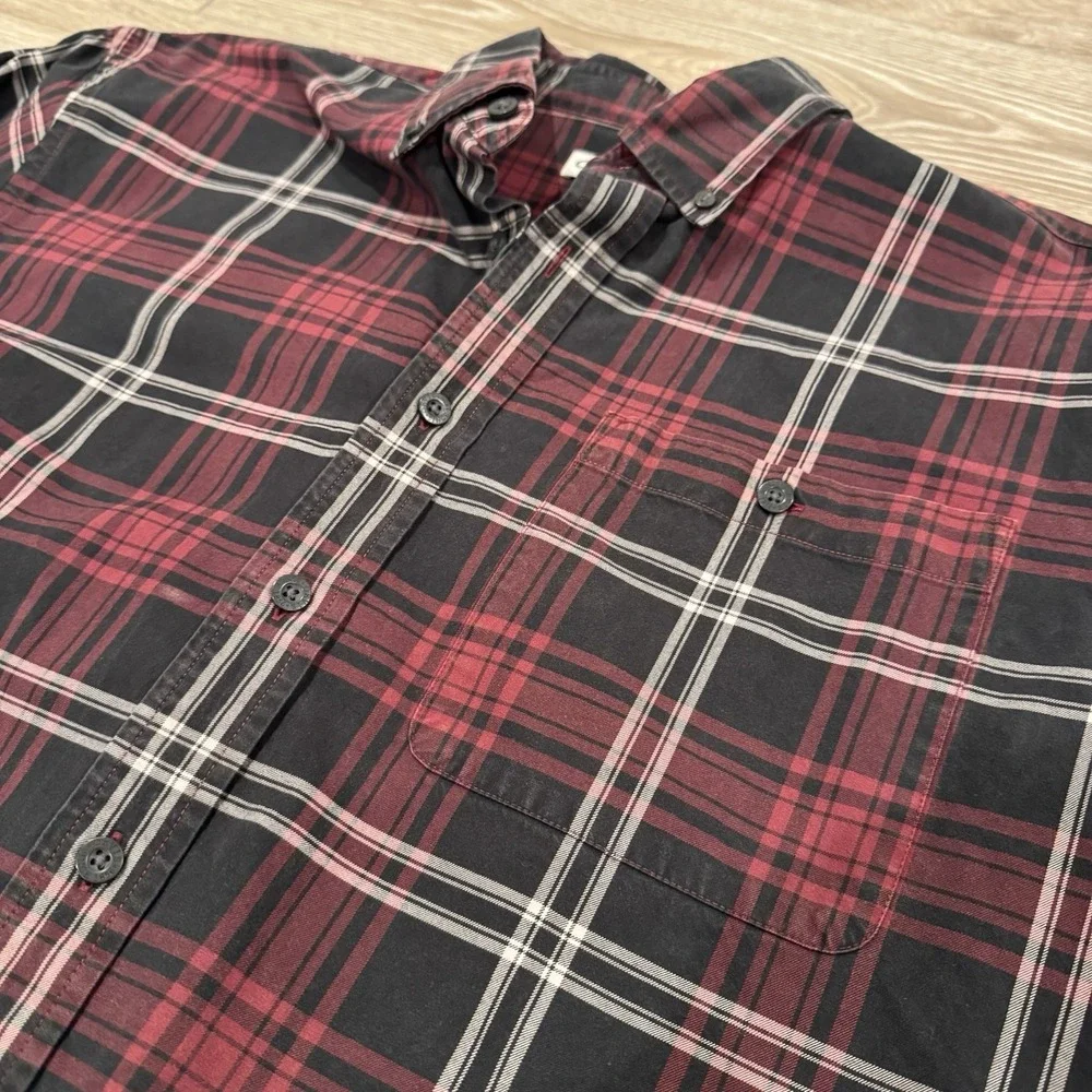 Orvis Men's Large Red Black Plaid Flannel Button‎ Up Shirt | Classic Collection